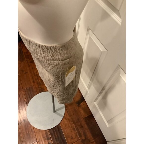 Armani Collezioni Tan Textured Mini Skirt, Size 12 - Picture 3 of 7